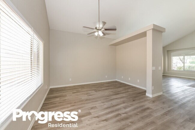 Building Photo - 6833 South 43rd Dr
