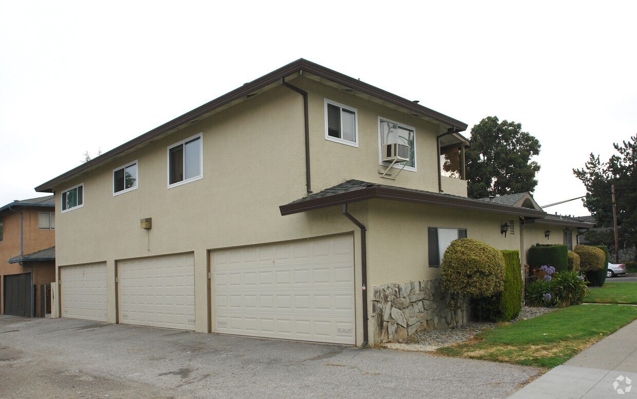 Foto del edificio - 1593 Mendenhall Dr