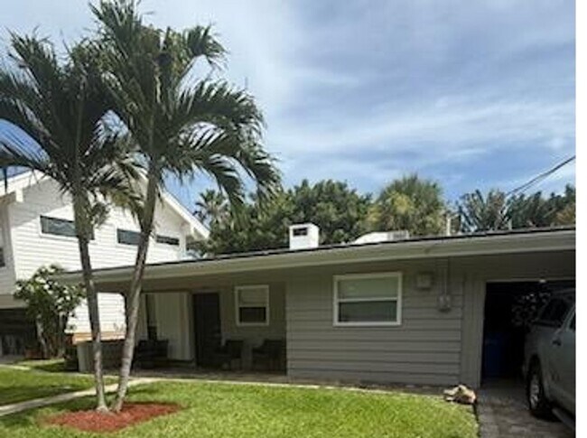 Foto del edificio - Cozy 2/1 home steps to the intercoastal!