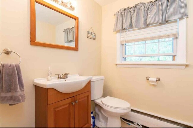 Building Photo - 23 Shortway Dr