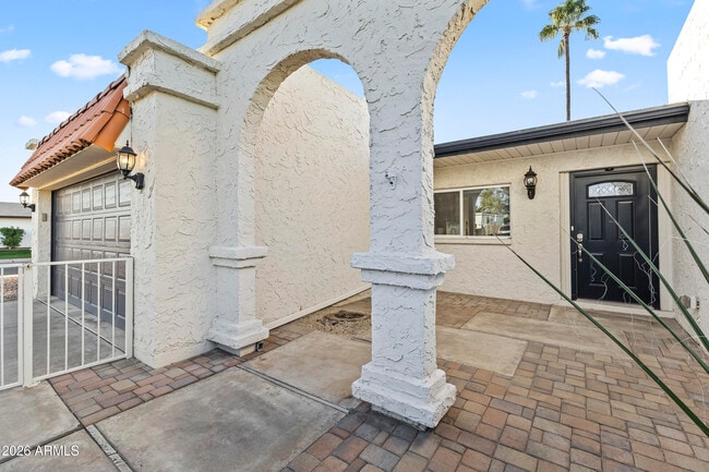 Building Photo - 5245 E Acoma Dr