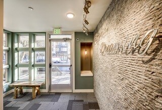 Foto principal - 3829 California Ave SW