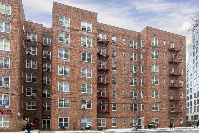 Fotografía del edificio - 3211 Flatbush Ave