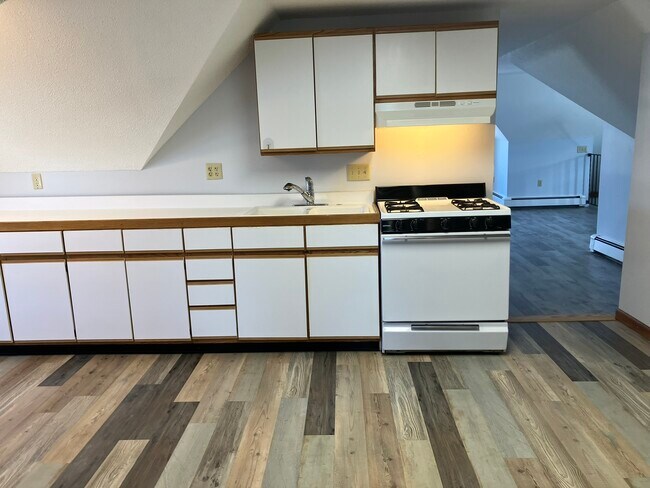 Foto del edificio - 229 University Ave