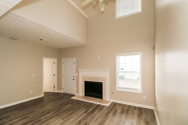Building Photo - 7567 Winderemere Park