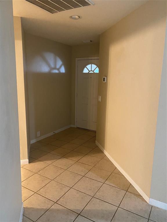 Building Photo - 16619 Aberdeen Green Dr