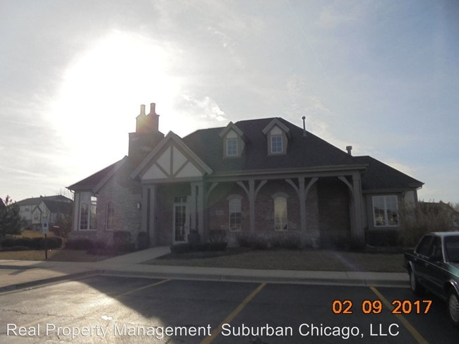 Building Photo - 2 br, 2 bath House - 890 June Terrace #220