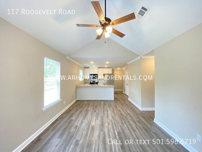 Building Photo - 117 Roosevelt Rd