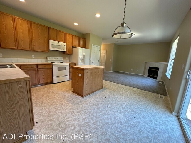 Building Photo - 3 br, 2.5 bath House - 234 SE 43rd Ave
