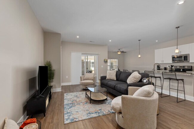 Foto del edificio - 5840 Fox Grape Ave
