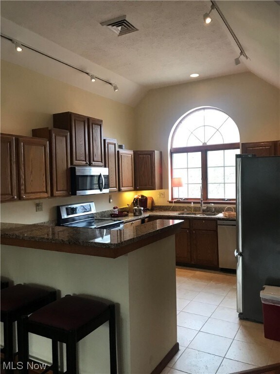 Foto del edificio - 285 Quarrystone Ln