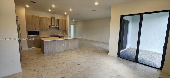 Building Photo - 8314 SW 120th Ter