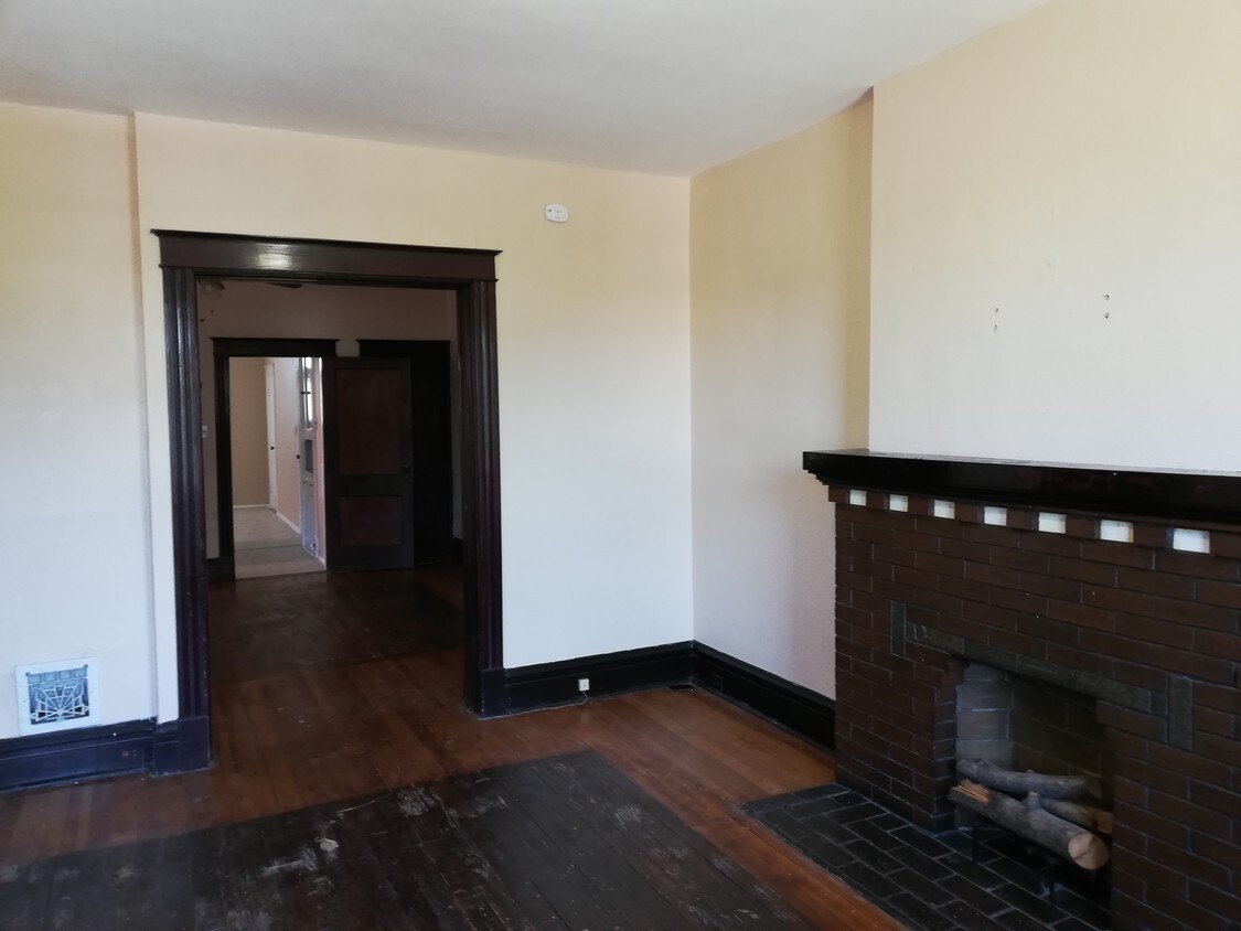 Foto principal - 5228 Louisiana Ave