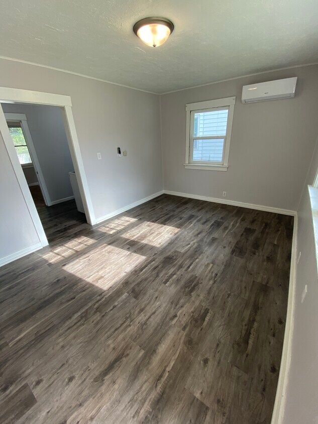 424 S 12th St Unit 424 S 12th, Salina, KS 67401 Apartments in Salina