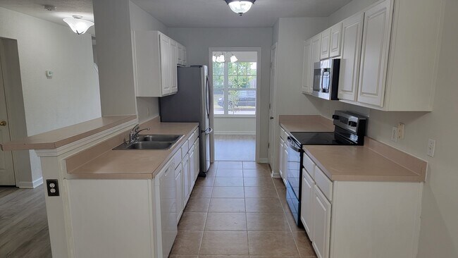Foto del edificio - 4473 Frost St