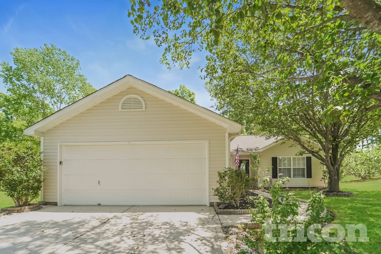 Foto principal - 9344 Tibble Creek Way