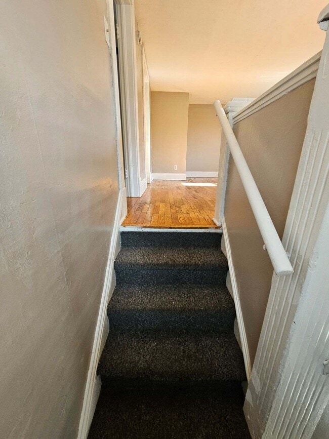 Entrance - 1603 Jerome St Apartments