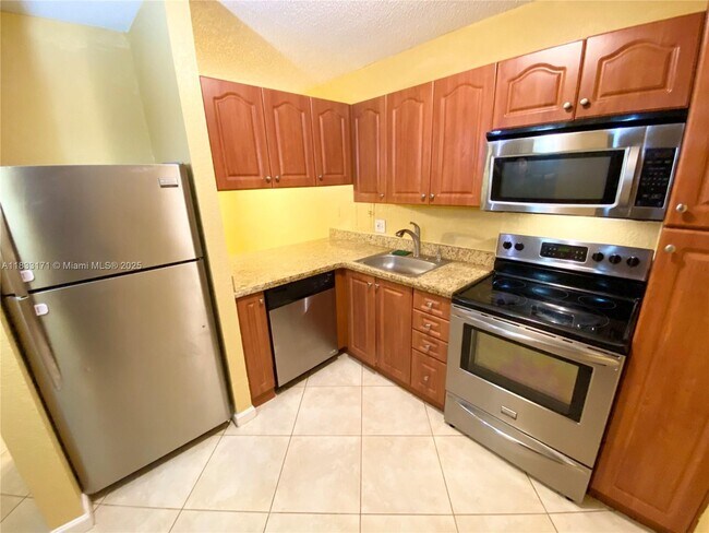 Building Photo - 4001 N University Dr