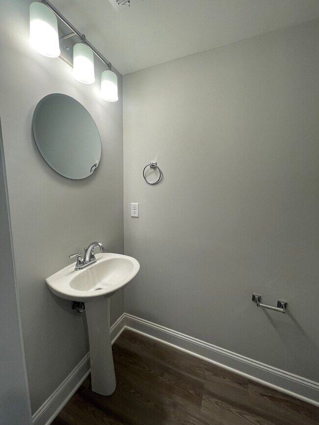 Foto del edificio - 4835 Moon Lk Ln