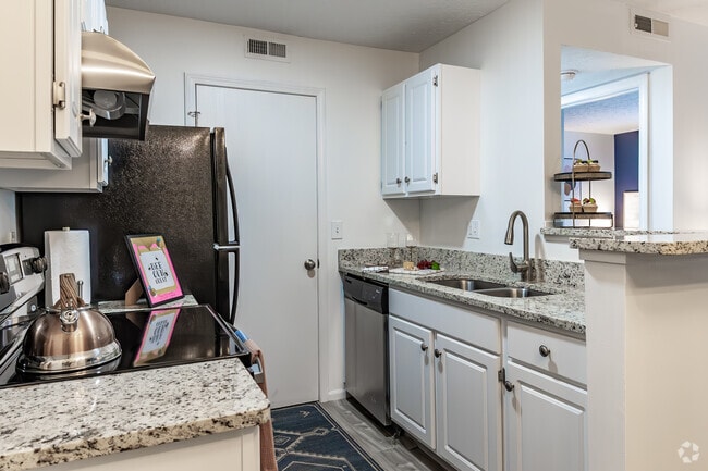 2 habitaciones, 1 baño, 844 pies cuadrados, cocina - Hilliard Station Apartments