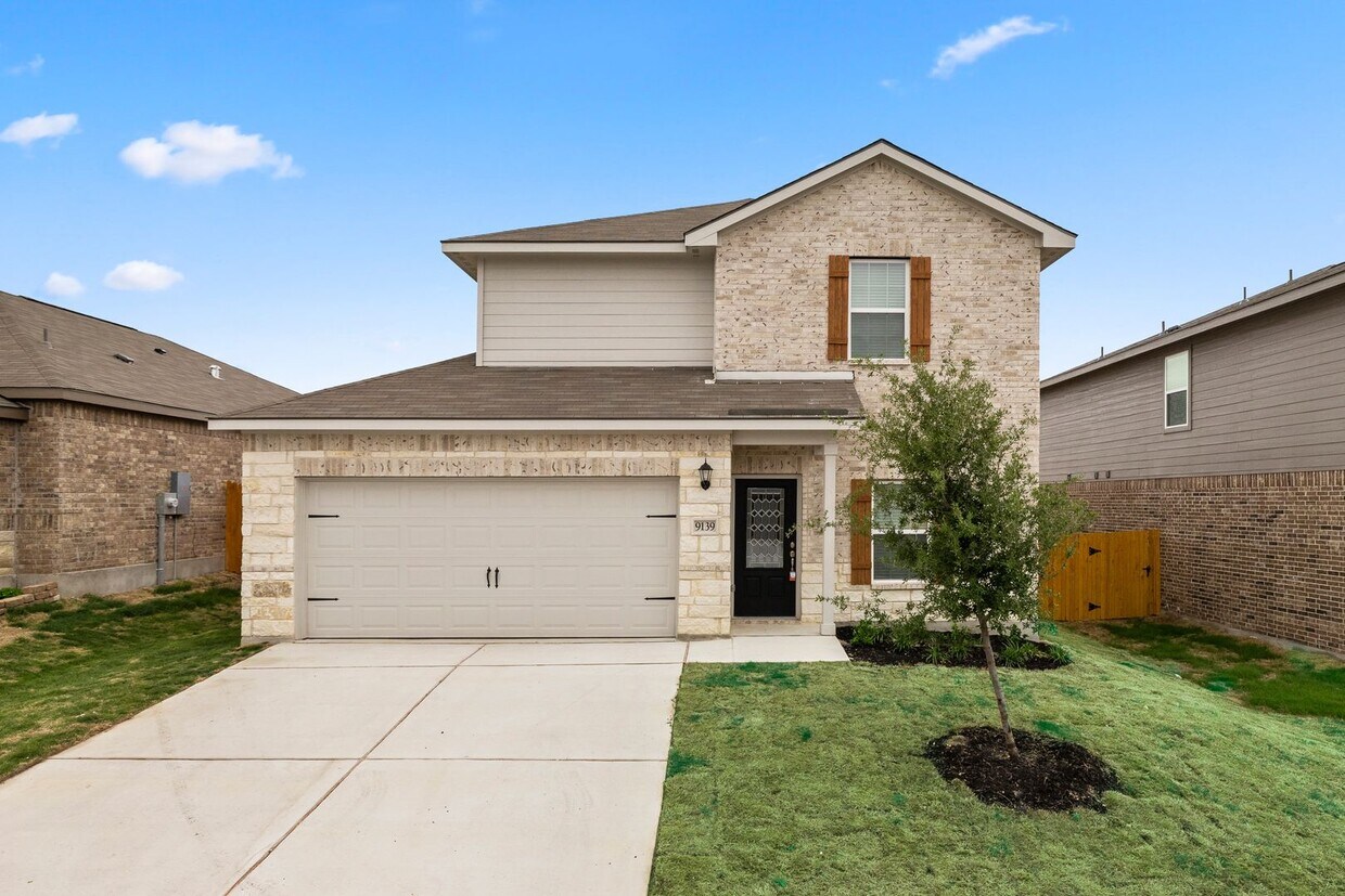 Like New Home In Hightop Ridge!!! House Rental in Converse, TX