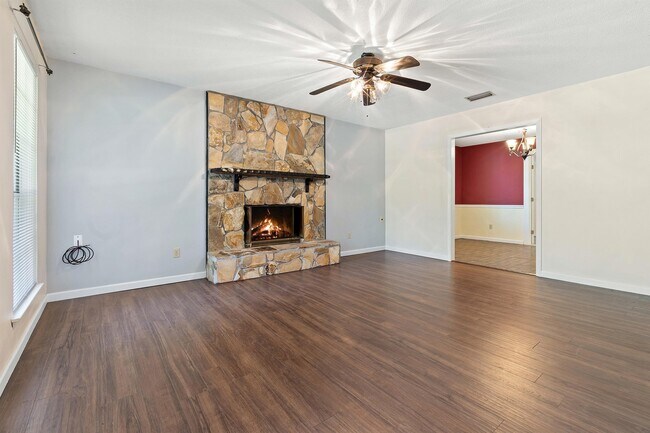 Building Photo - 2751 Hamilton Creek Dr W