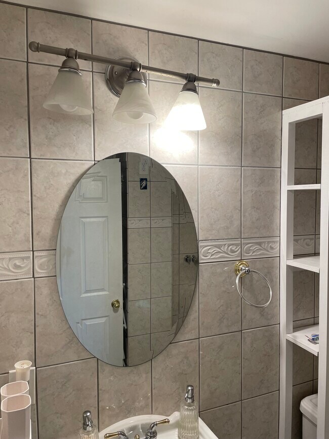 Foto del edificio - 10801 Glenshire Dr