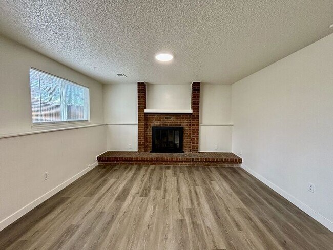 Foto del edificio - 2567 S Dillon St