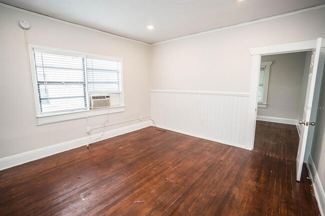 Foto del edificio - 409 E Jean St