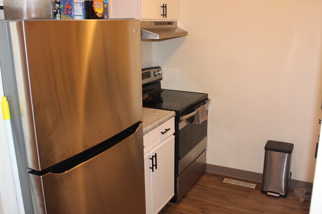 Kitchen 1 - 140 S Pearl St