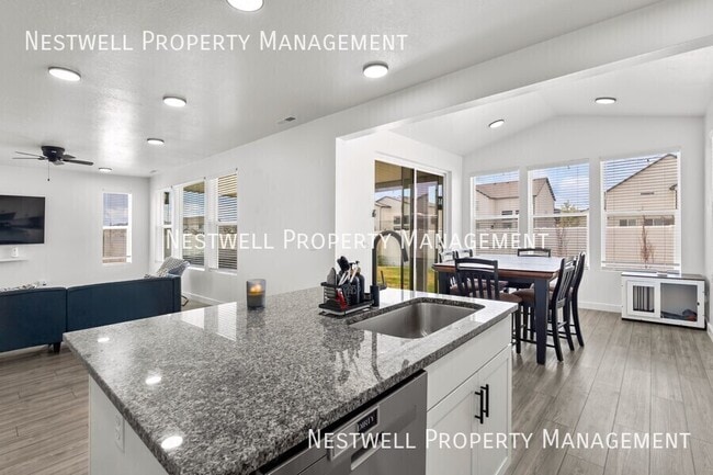 Building Photo - 964 S 680 W