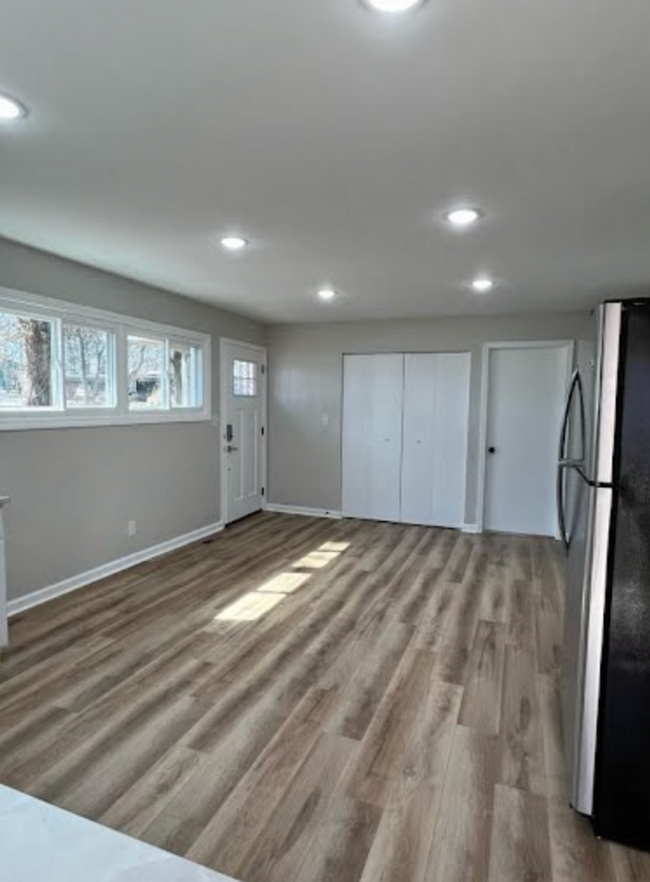Building Photo - 502 Cheyenne Ln