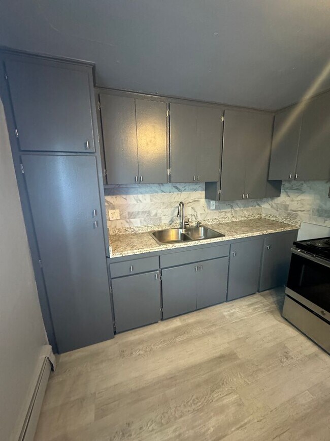 Foto del edificio - Updated 2 Bedroom 2 Bathroom with Bonus room!