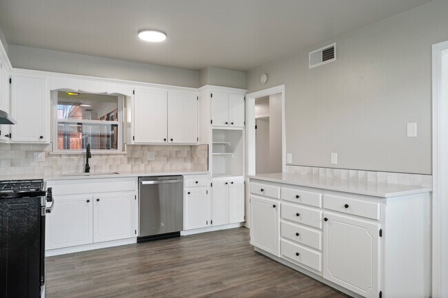 Building Photo - 4236 NW 53rd St