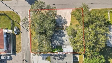 Building Photo - 709 SW 7th Ave