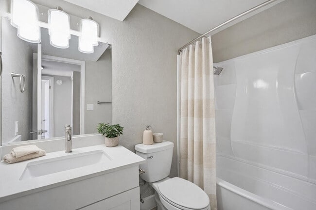 Foto del edificio - 8053 N 32nd Dr