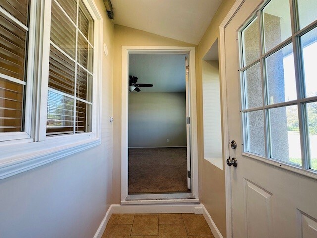 Building Photo - Charming 2-Bedroom, 1-Bathroom in Sacramento!