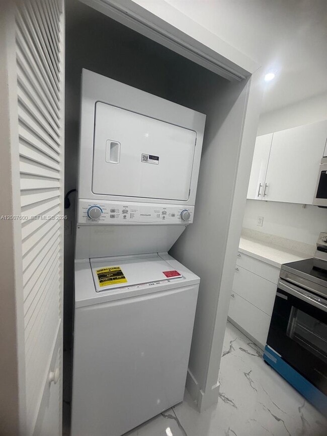 Foto del edificio - 2431 NW 23rd St