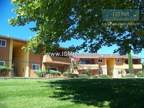 Foto del edificio - 320 Hilltop Dr