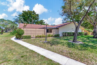 Building Photo - 825 NW 29th Ave