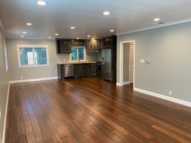 Foto del edificio - 14238 Dickens St