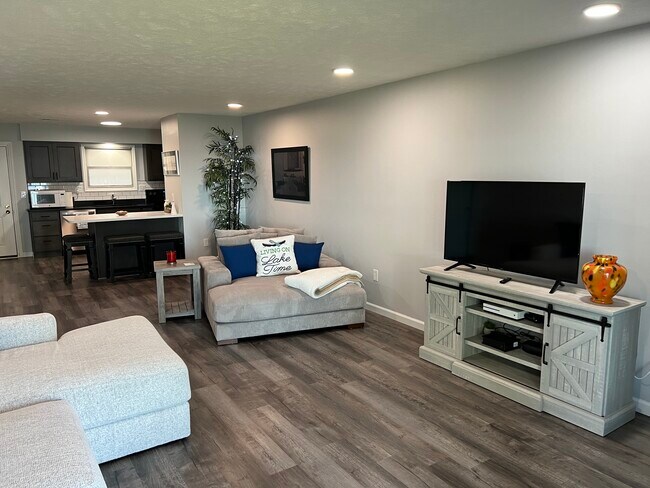 Foto del edificio - 3302 Baer Beach Rd