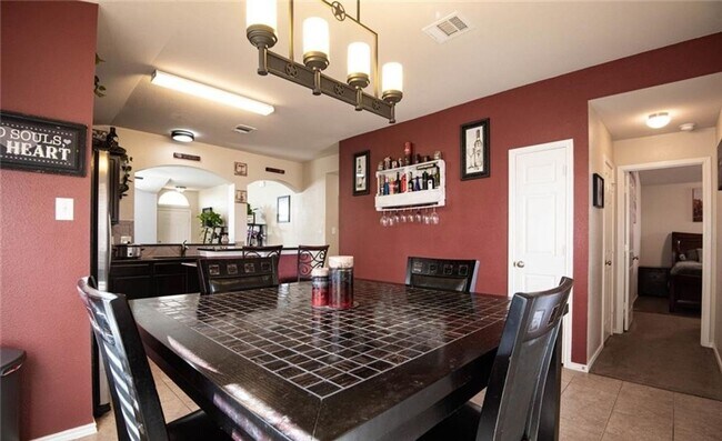 Building Photo - 3-bedroom 2-bathroom home located in Yowell Ranch! HOUSING ACCEPTED!