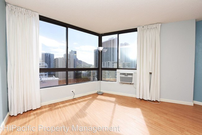 Building Photo - 320 Liliuokalani Ave