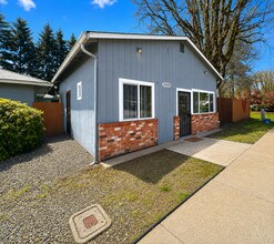 Building Photo - 24966 Dunham Rd