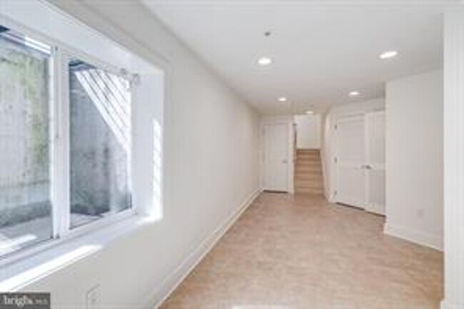 Foto del edificio - Northern Liberties Townhome with Parking