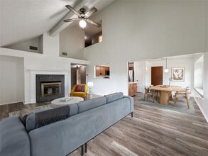 Building Photo - 2903 Auburn Dr