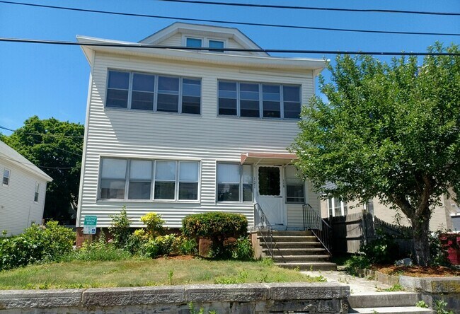 Foto del edificio - 119 Mount Washington St