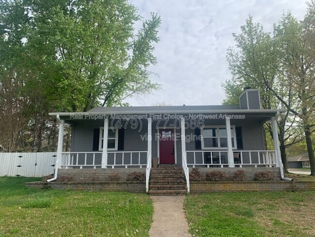 Building Photo - 3231 Shale St