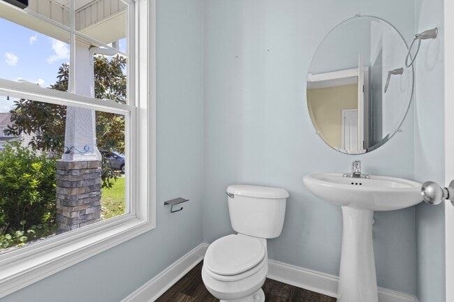 Foto del edificio - 224 Admiral Ct